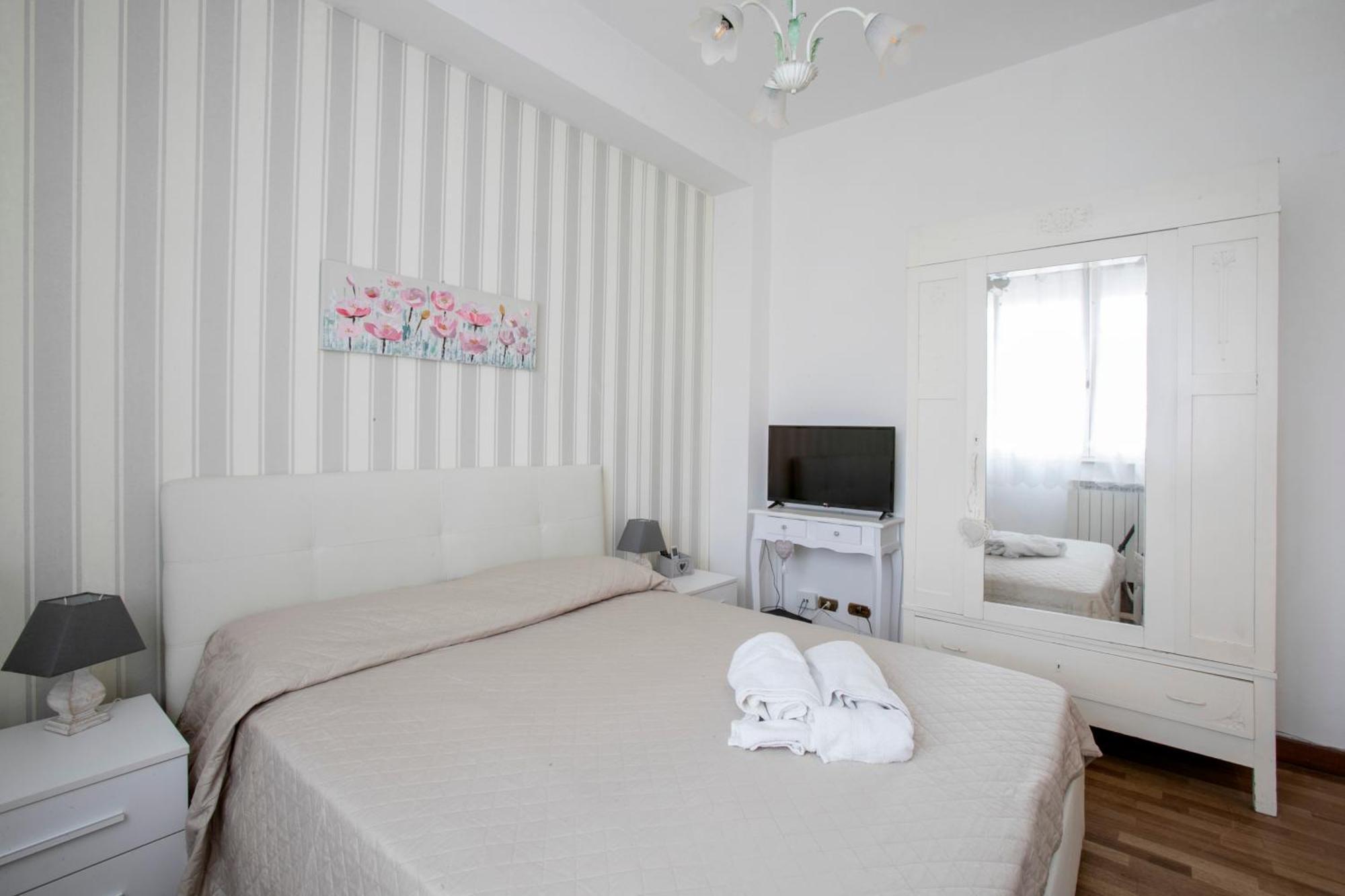 Maison Renee Виареджо Екстериор снимка